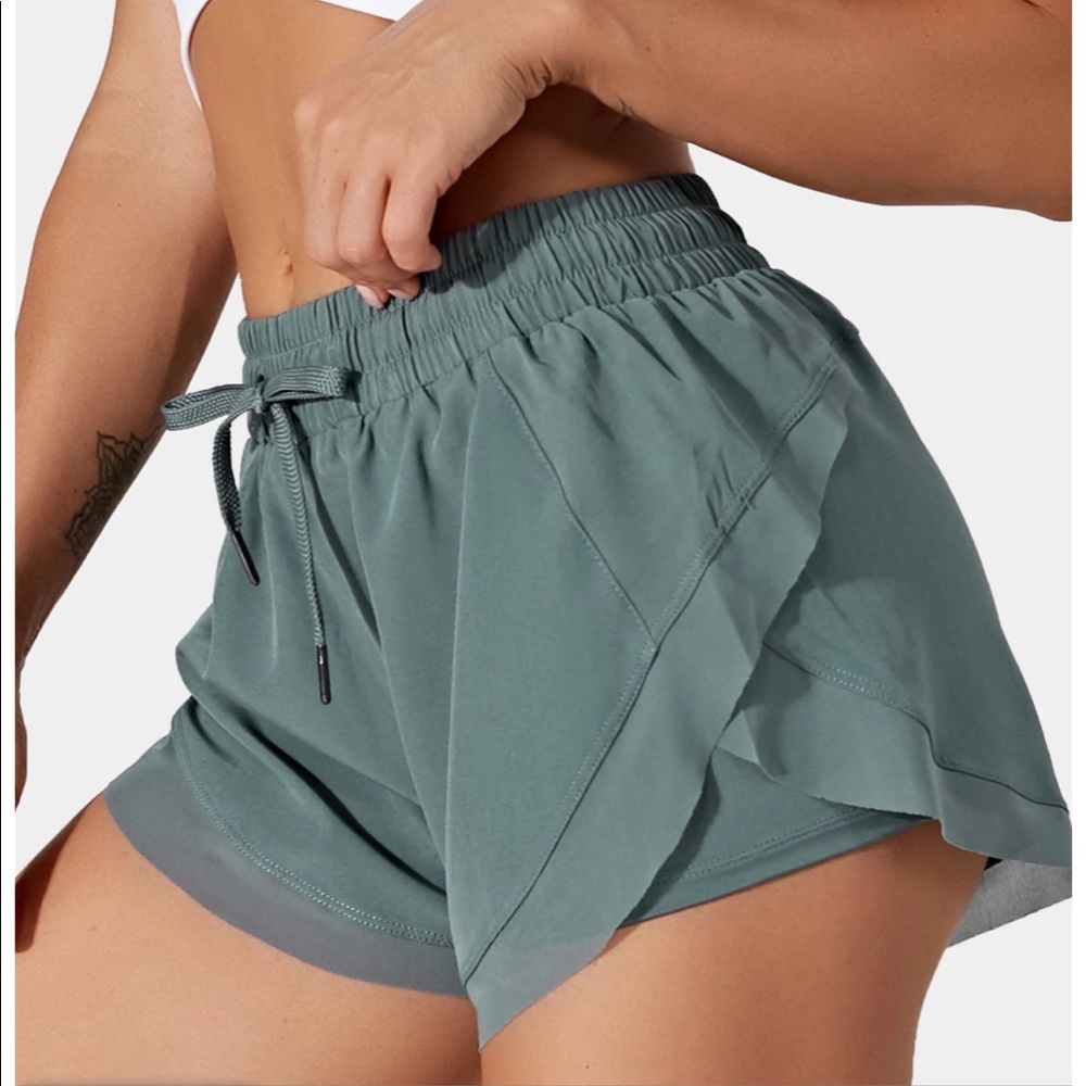 Halara Contrast Mesh 2-in shorts
